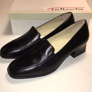 Talbots Black Leather Casual Pumps NWT
